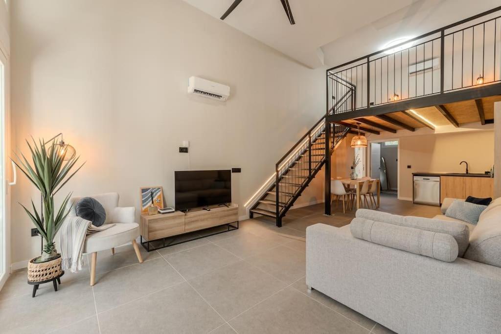 La Suite Mediterranea - Housevanlive Валенсия Екстериор снимка